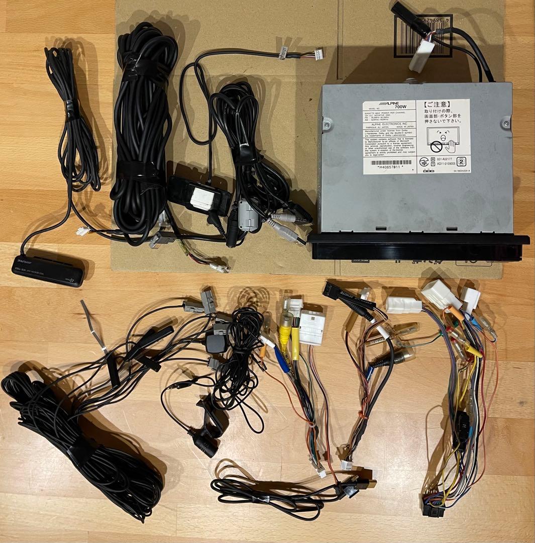 ALPINEアルパイン700Wプリウス30またはその他の車種2017年の地図{P