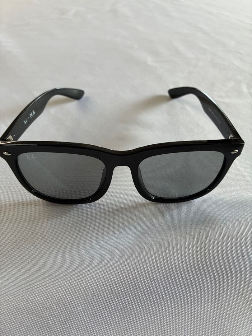 レイバン　サングラス　RB4260D 幅広目　大きいサイズ57 幅広だから安心