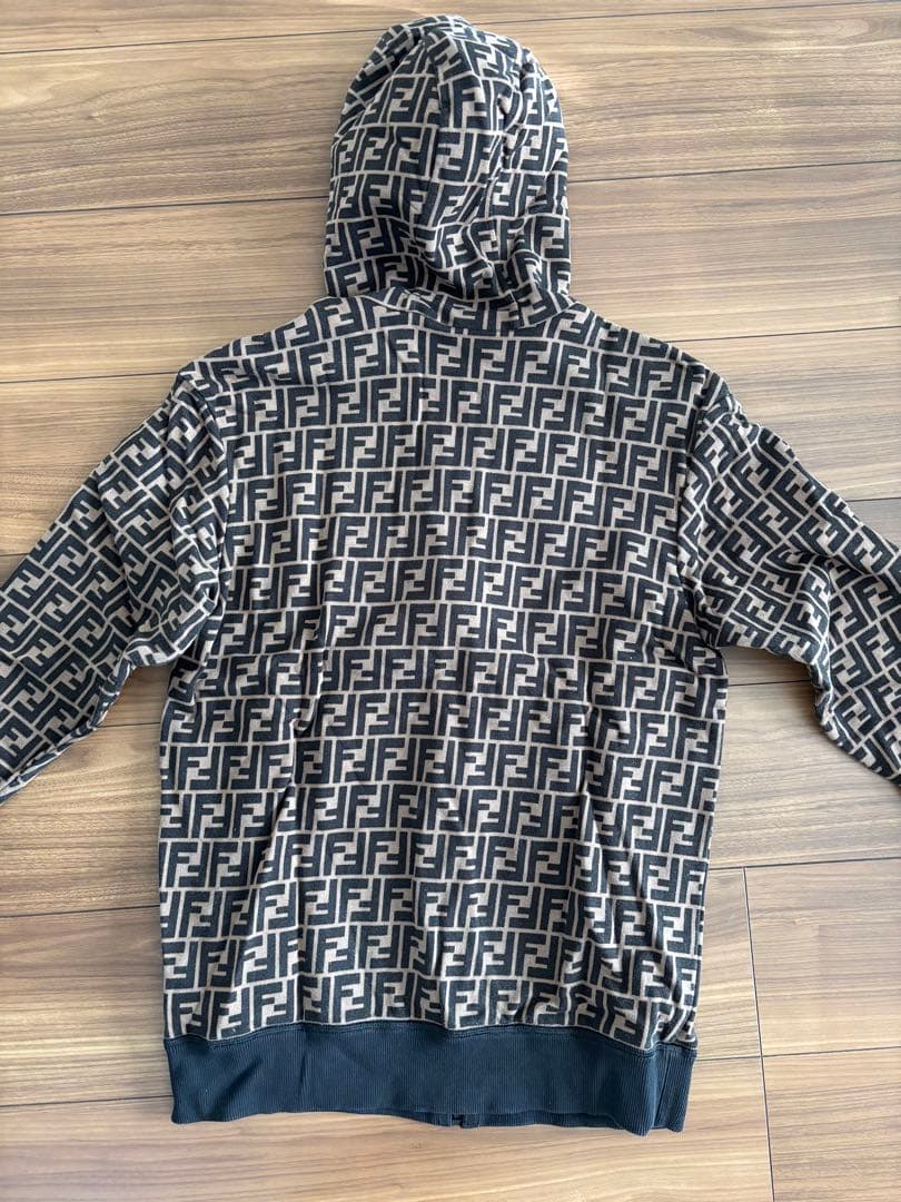 FENDI ズッカ柄オーバーサイズパーカー