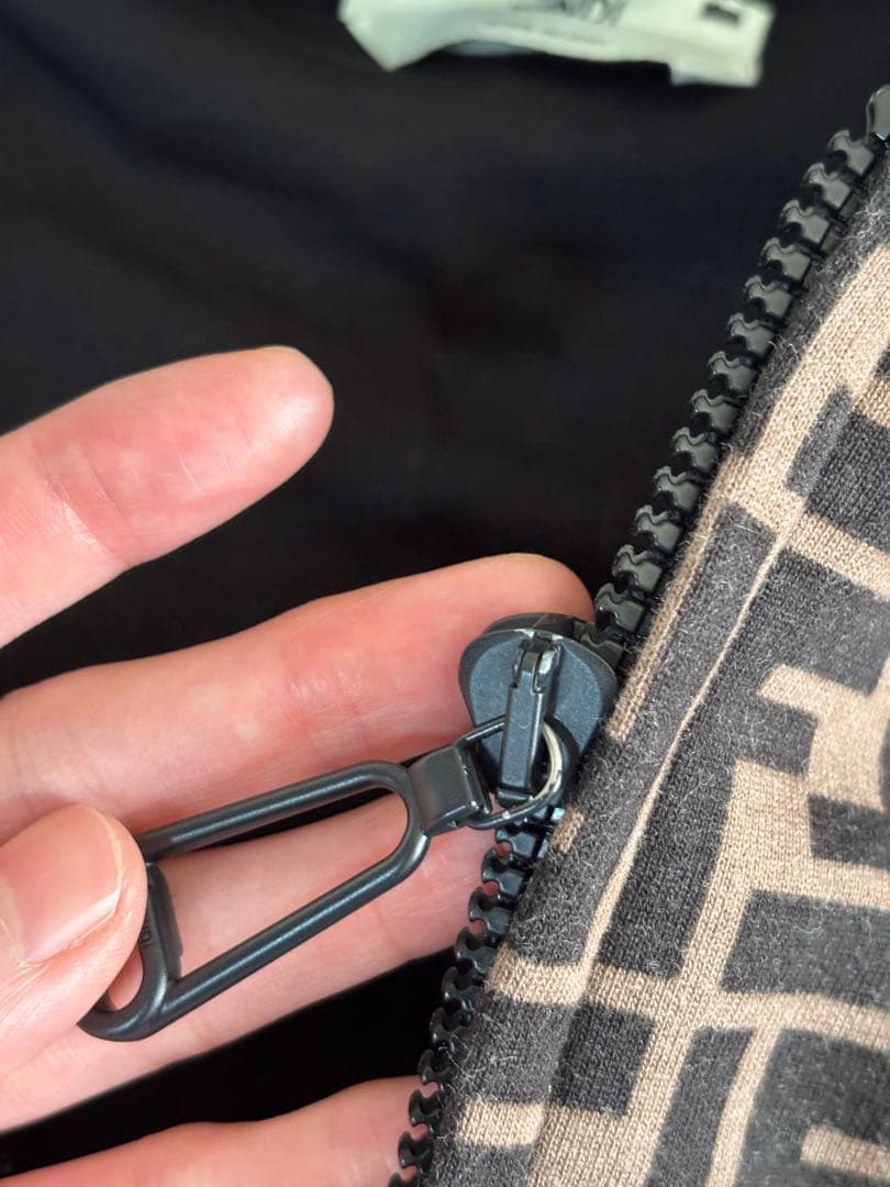 FENDI ズッカ柄オーバーサイズパーカー