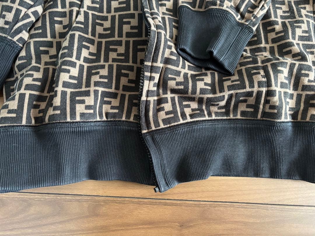 FENDI ズッカ柄オーバーサイズパーカー