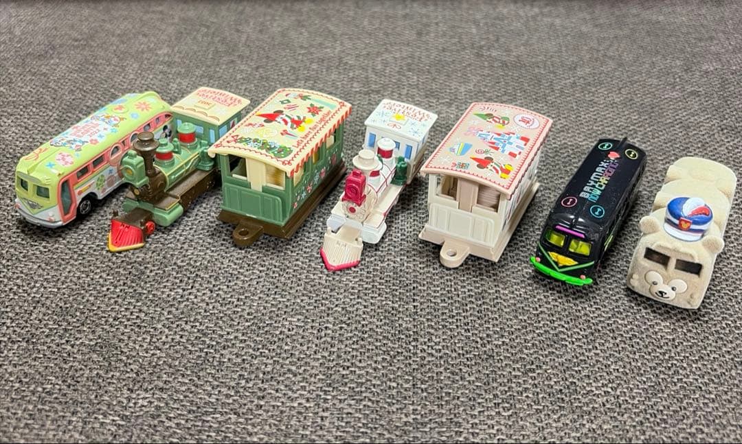 トミカ　ディズニーリゾート　まとめ売り　21台