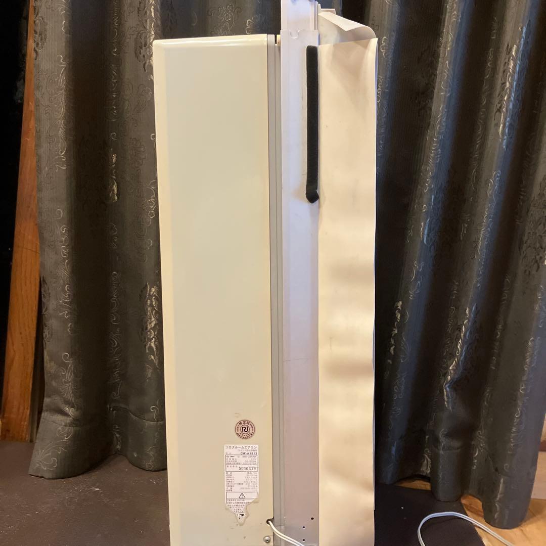 CORONA iON 窓用エアコン　CW-A1813 W