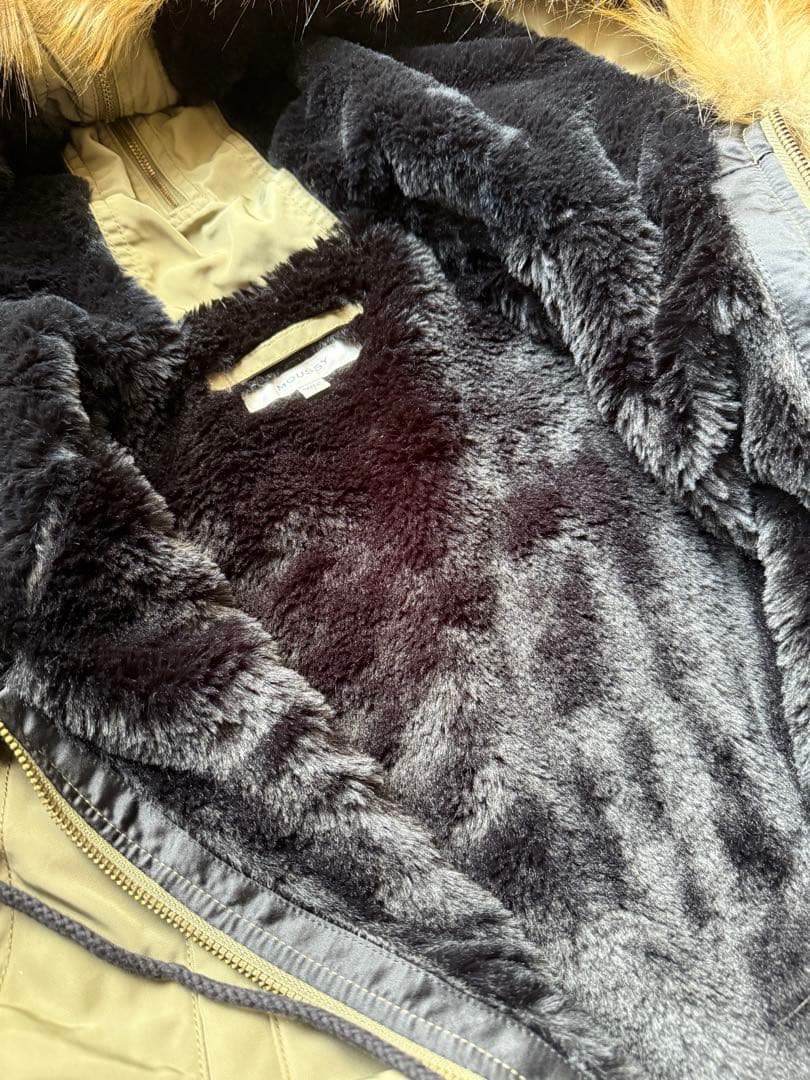 moussy 新品タグ付きN2Bカーキー