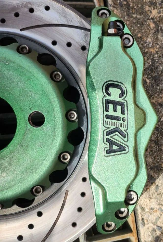 s*e様 sealife　アバルト500で使用　CEIKA ブレーキキャリ