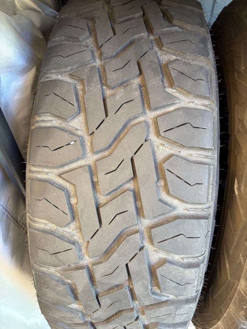 お*ー様 レイズ　チームデイトナM9 ブラックエディション　ハイラックス