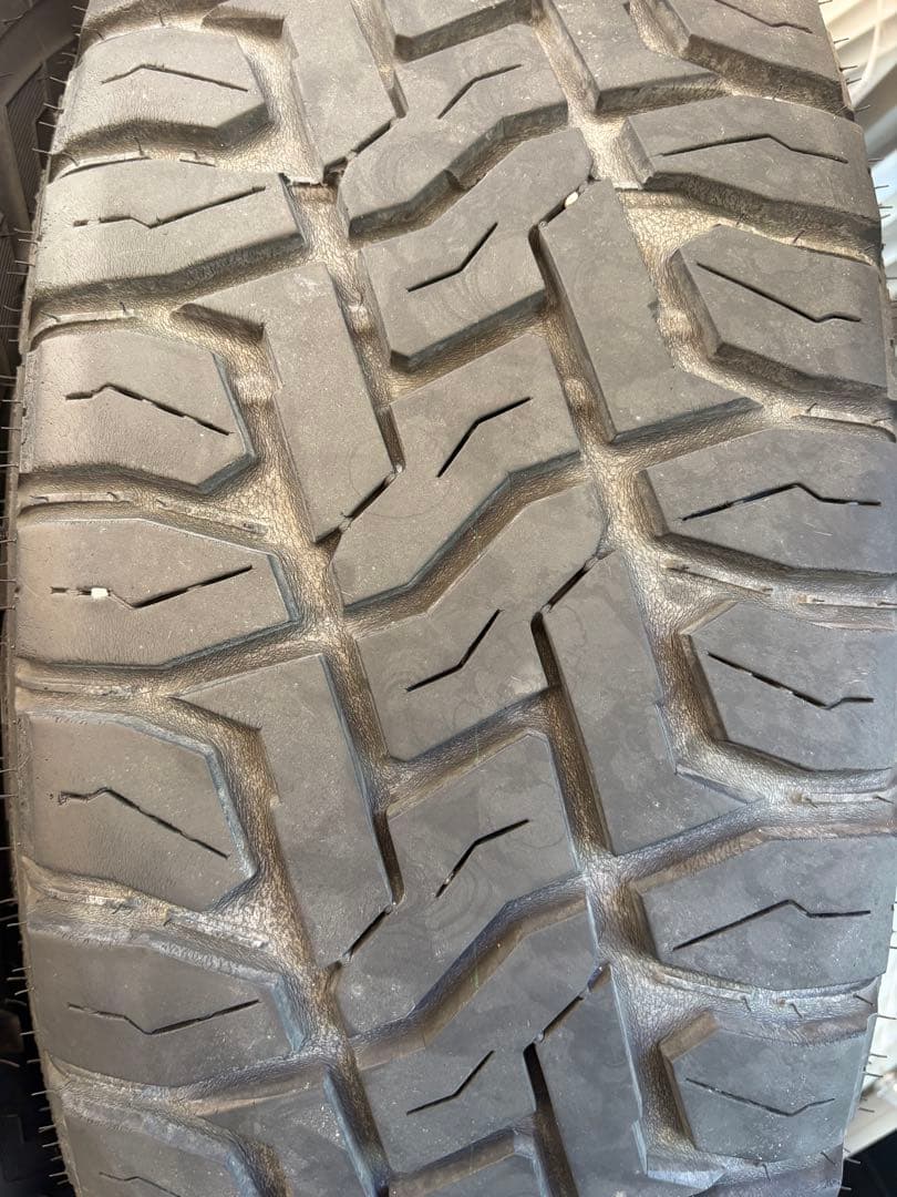 お*ー様 レイズ　チームデイトナM9 ブラックエディション　ハイラックス