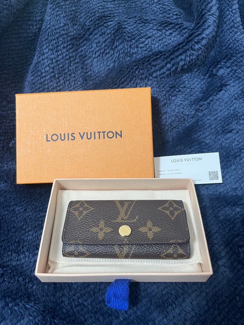 ルイヴィトン モノグラム　キーケース 4 ブルー
