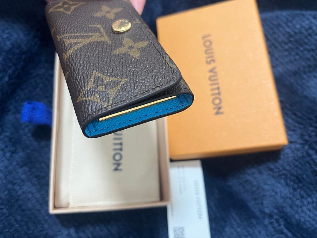 ルイヴィトン モノグラム　キーケース 4 ブルー