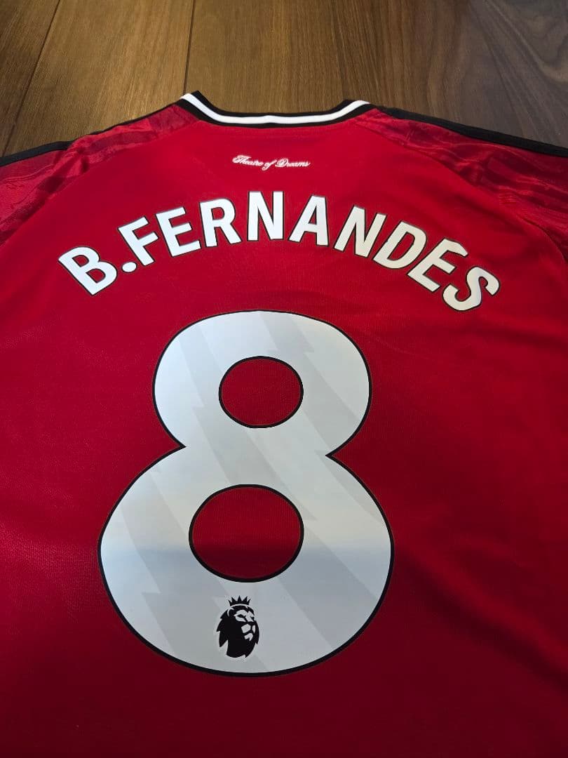 マンチェスターユナイテッド　ブルーノ·フェルナンデス　サッカー　ユニフォーム