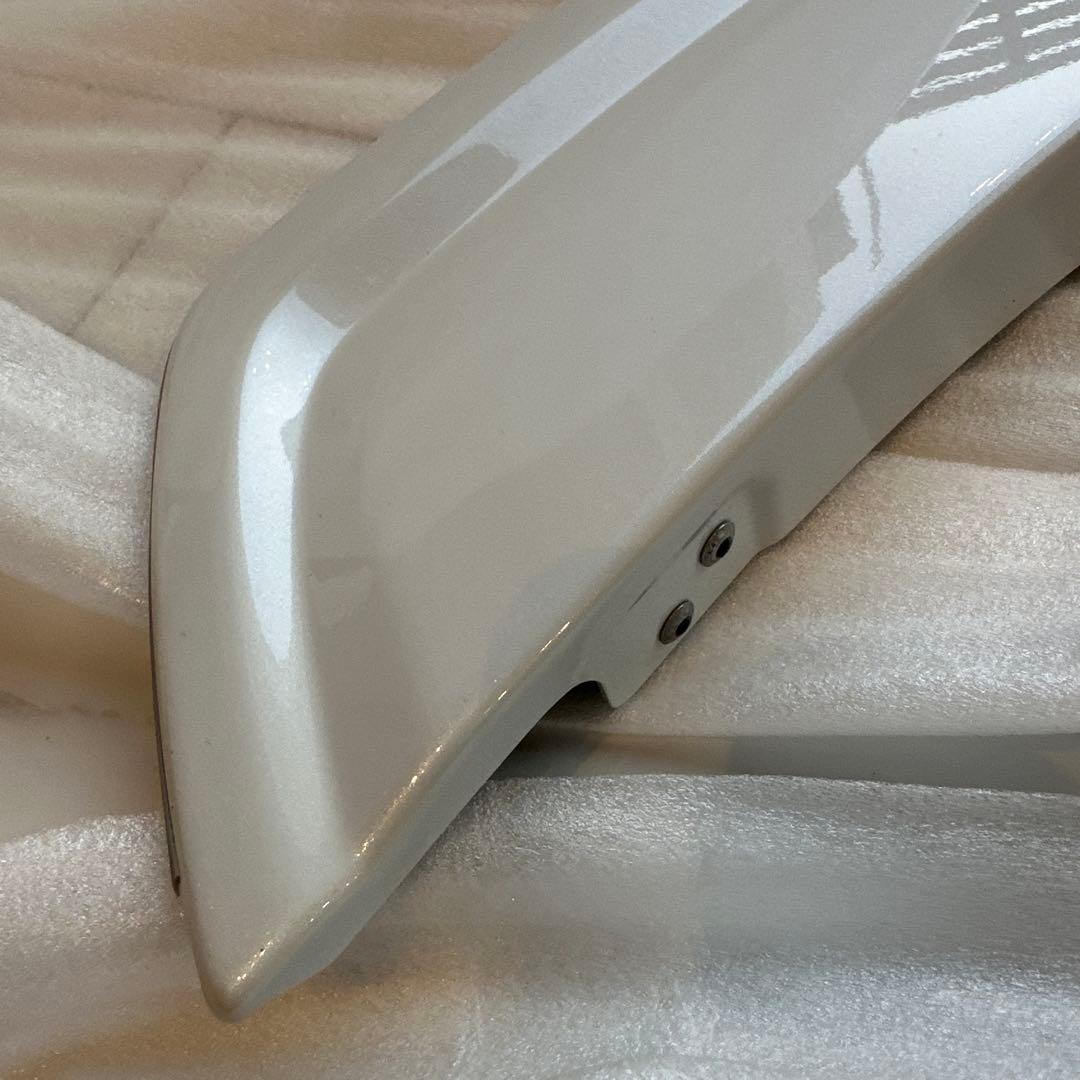 カローラクロス フロントフェンダー リア モデリスタ 新品未使用 白