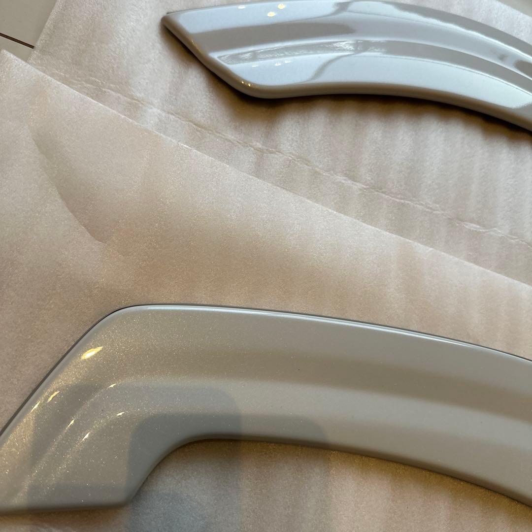 カローラクロス フロントフェンダー リア モデリスタ 新品未使用 白