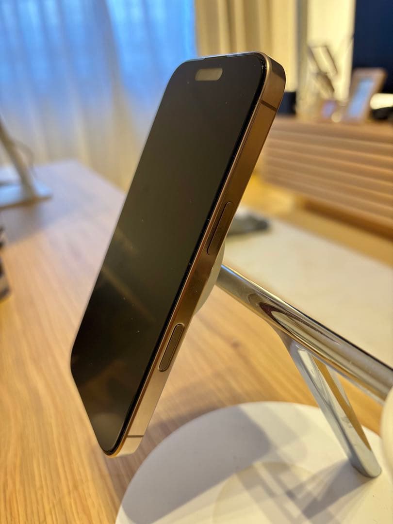 美品iPhone16 Pro 128GB デザートチタニウム