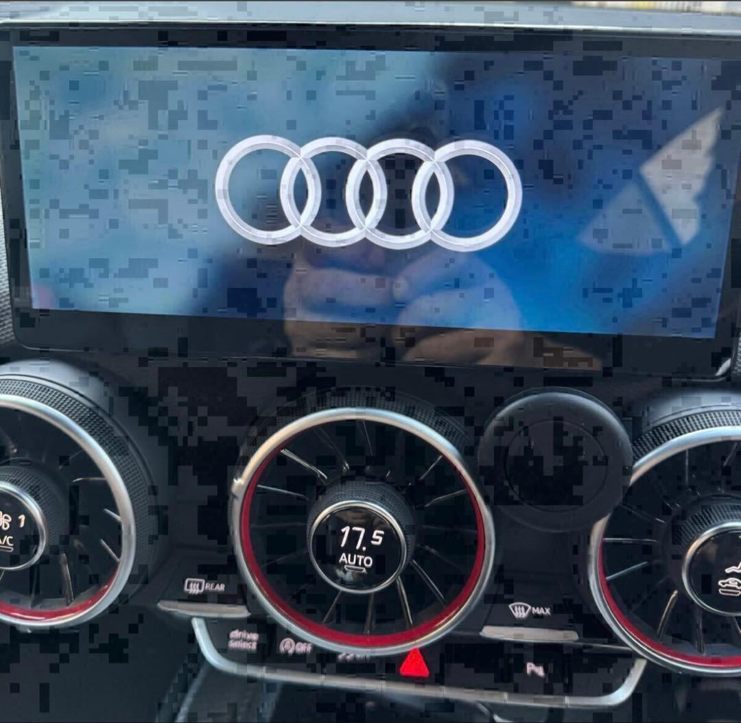 残り3枚、AUDI TT（8S）専用モニターステー　非売品（艶消し黒塗装済み）