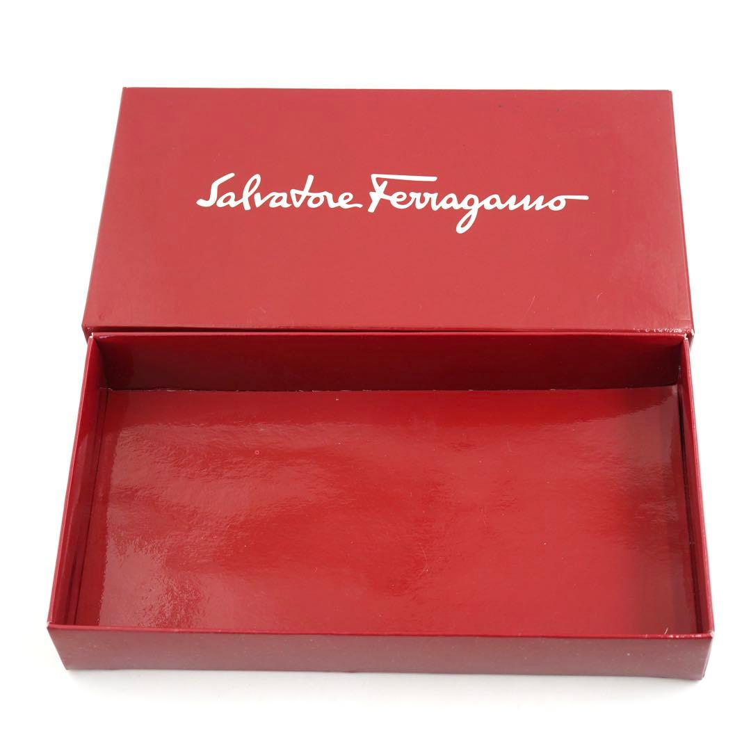 ✨未使用展示品・箱付き✨　Ferragamo 長財布　ヴァラリボン　リザード