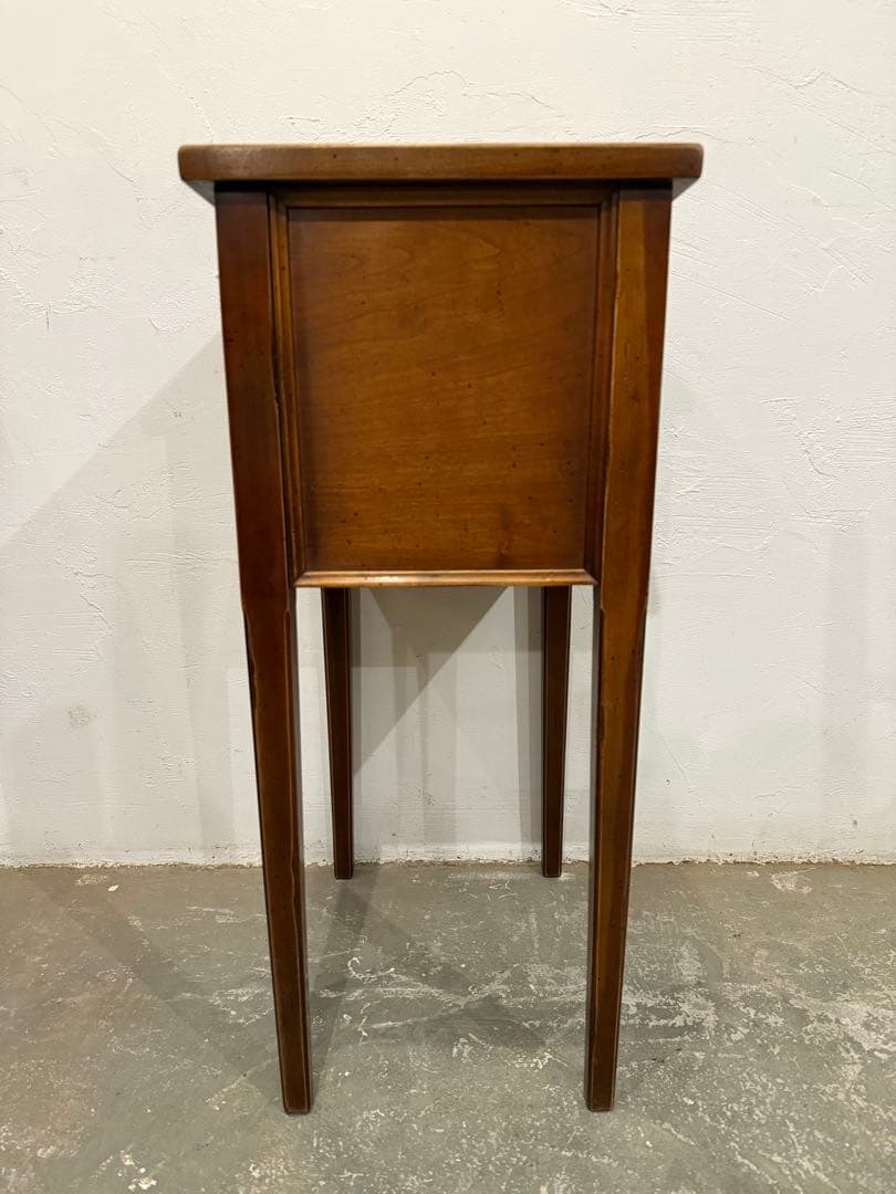 フランス　木製サイドテーブル　ベッドサイドテーブル