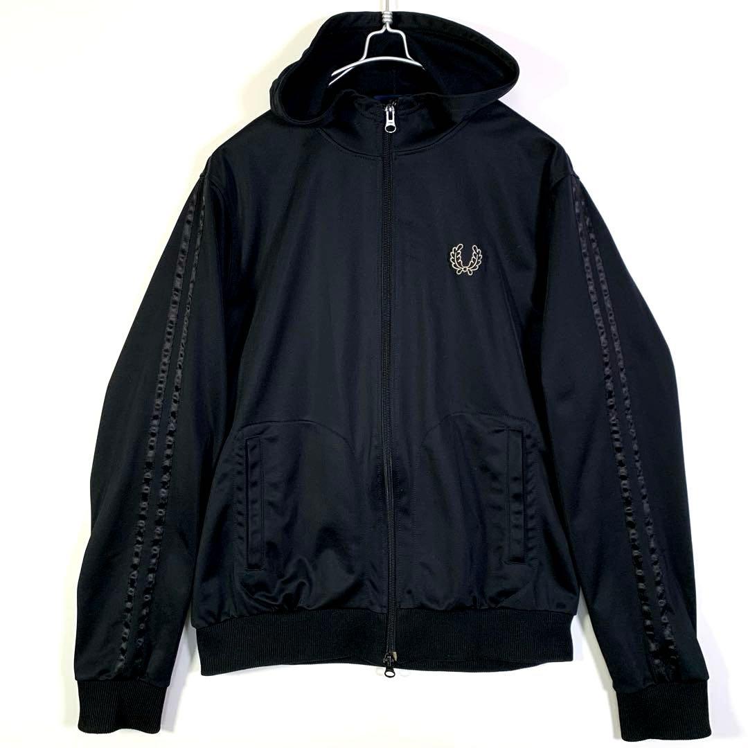 フレッドペリー　ＦＲＥＤ　ＰＥＲＲＹ　トラックジャケット　フード　ジャージ