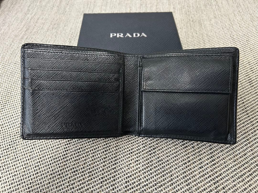 PRADA SAFFIANO TRIANG 二つ折り財布 サフィアーノレザー