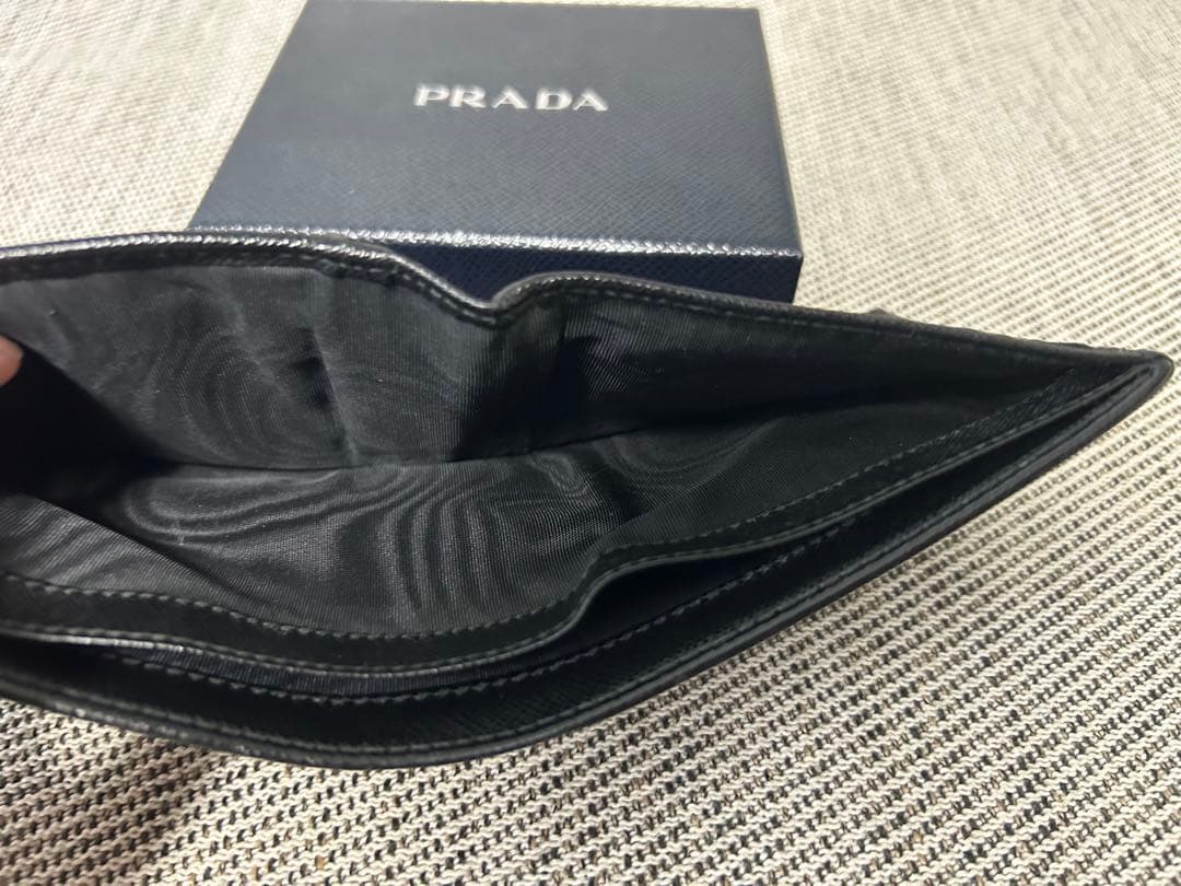 PRADA SAFFIANO TRIANG 二つ折り財布 サフィアーノレザー