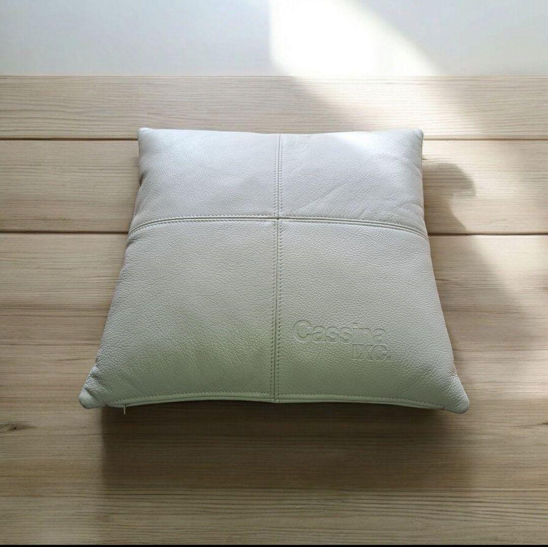 バナナ カッシーナクッション