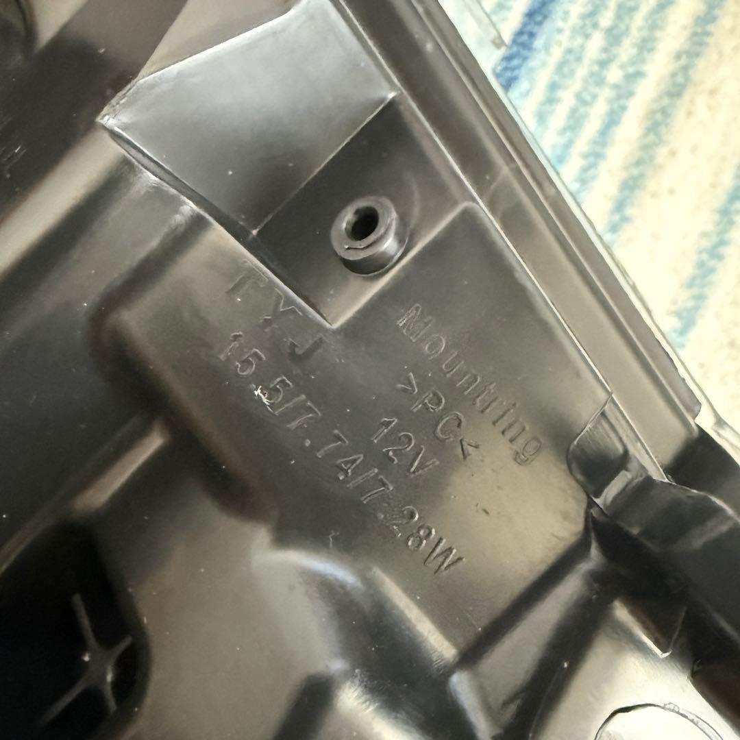 未使用　RAV4 50系US ヘッドライト左右