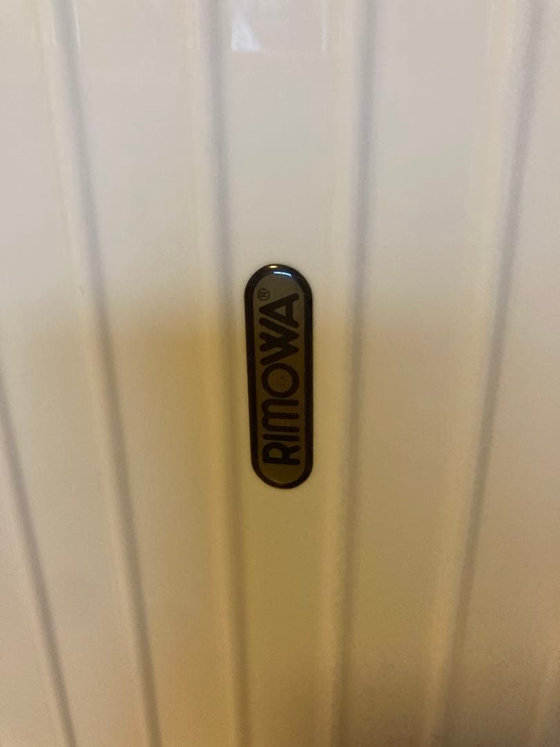 美品　リモワ　82L ハワイ限定ホワイト　RIMOWA　サルサデラックス　4輪