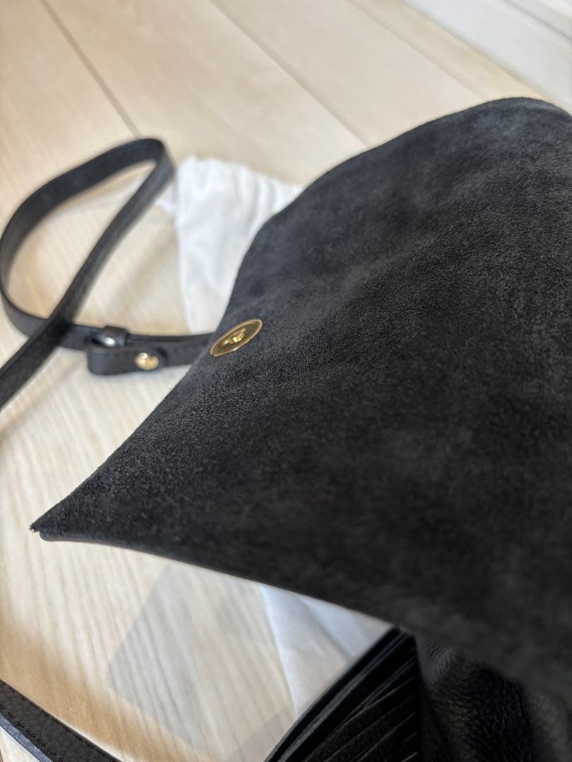 GIANNI CHIARINI 新品同様 ブラックレザーのショルダーバッグ