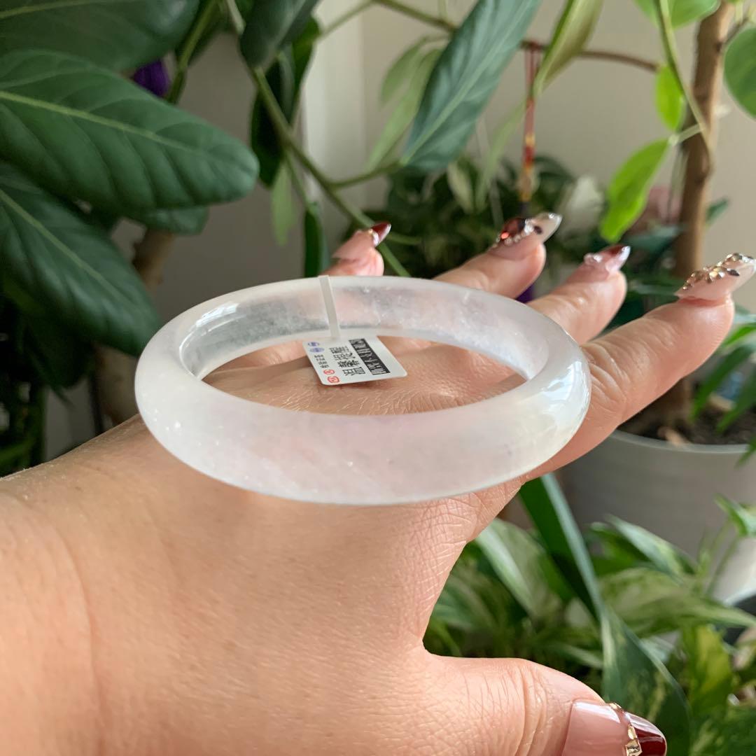 白氷翡翠バングル