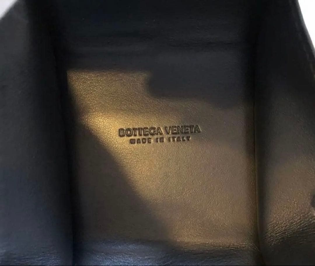 ル*ー様 ［匿名発送］BOTTEGA VENETA カセット折り畳みパース