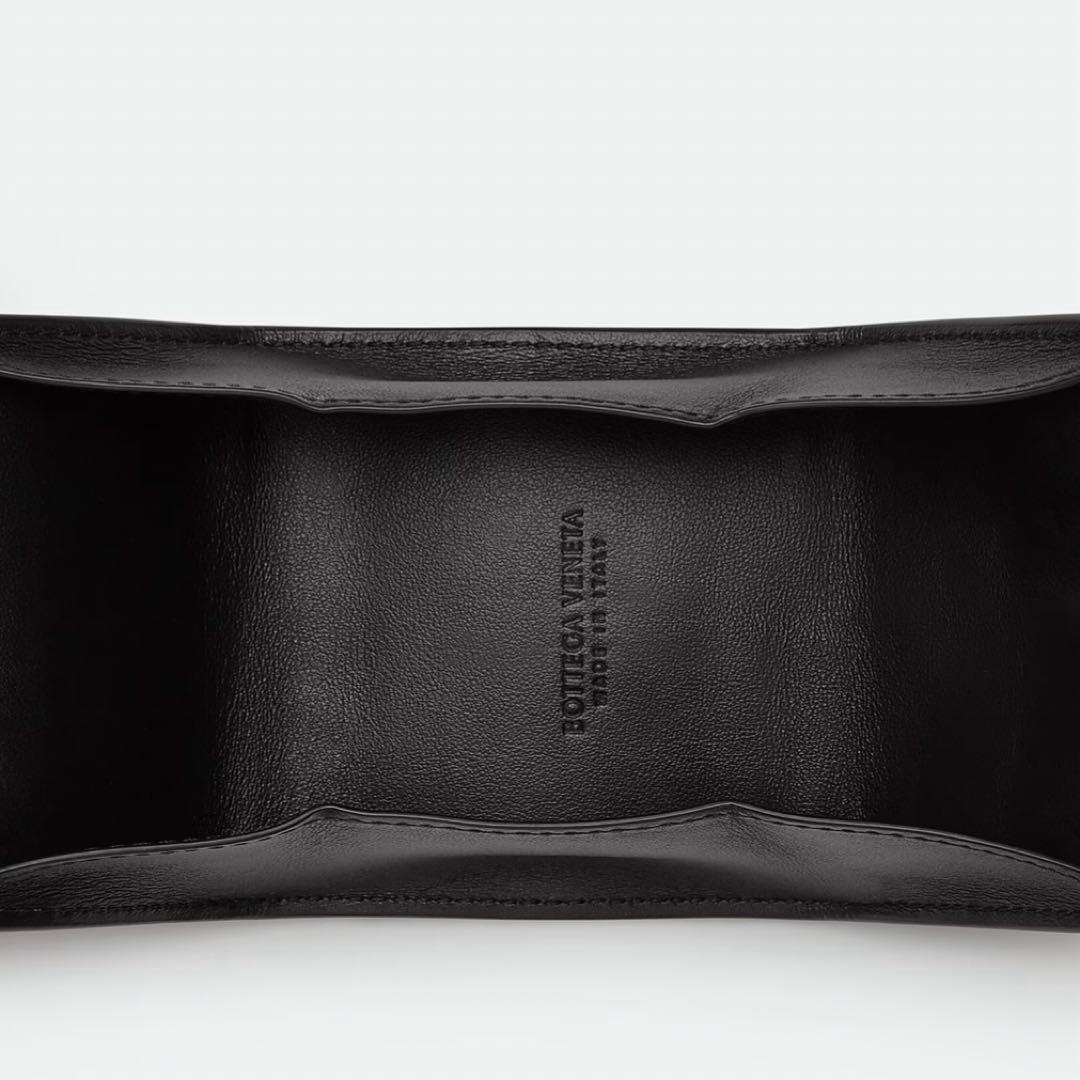 ル*ー様 ［匿名発送］BOTTEGA VENETA カセット折り畳みパース