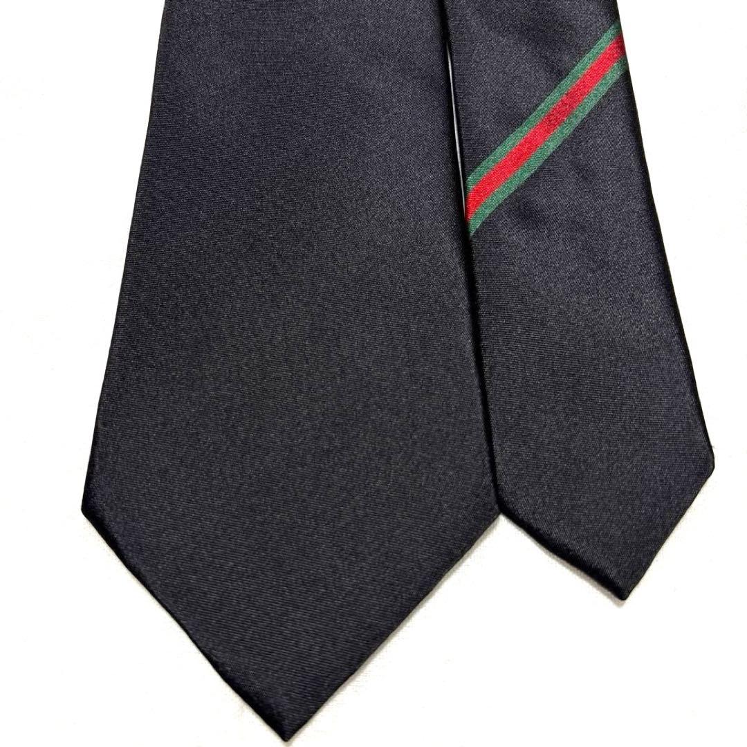 極美品　GUCCI グッチ　ネクタイ　ブラック　無地　ロゴ　シェリーライン　光沢