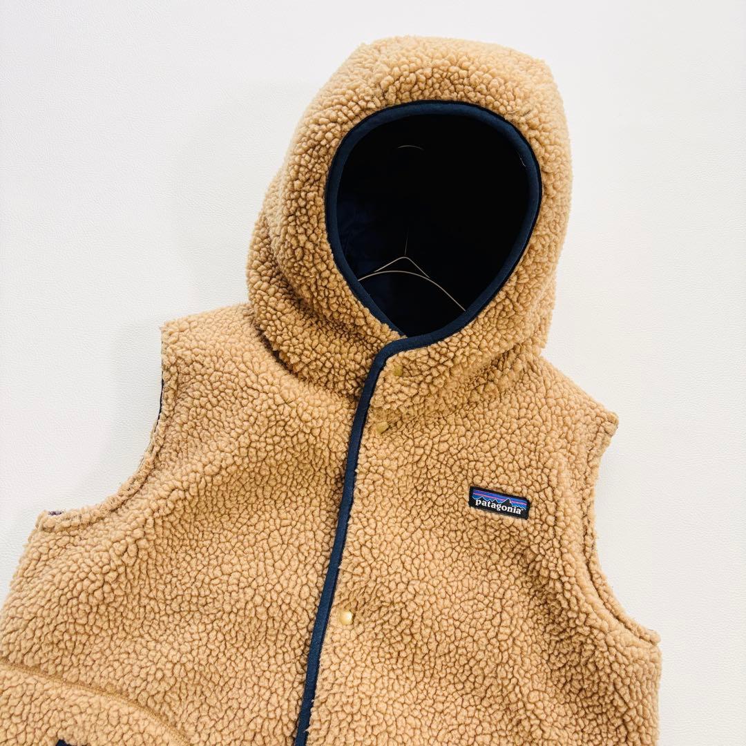 01864△△パタゴニア　リバーシブル　ボアベスト　フーディ　ダウンベスト　XL