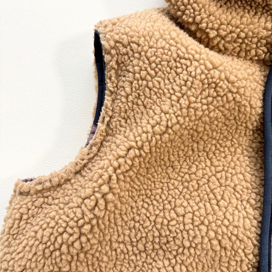 01864△△パタゴニア　リバーシブル　ボアベスト　フーディ　ダウンベスト　XL