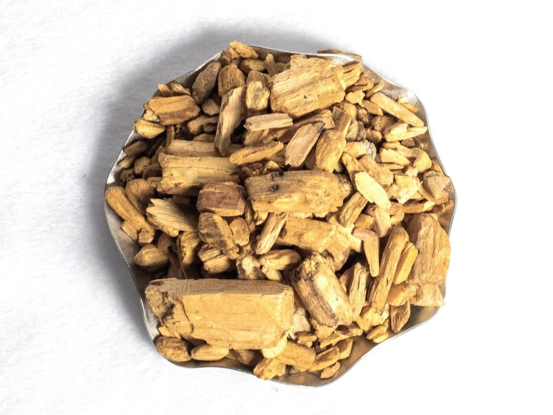 1kg★激安ご奉仕★希少☆神秘的な香り【聖なる樹バロサント香ウッドフレーク】…