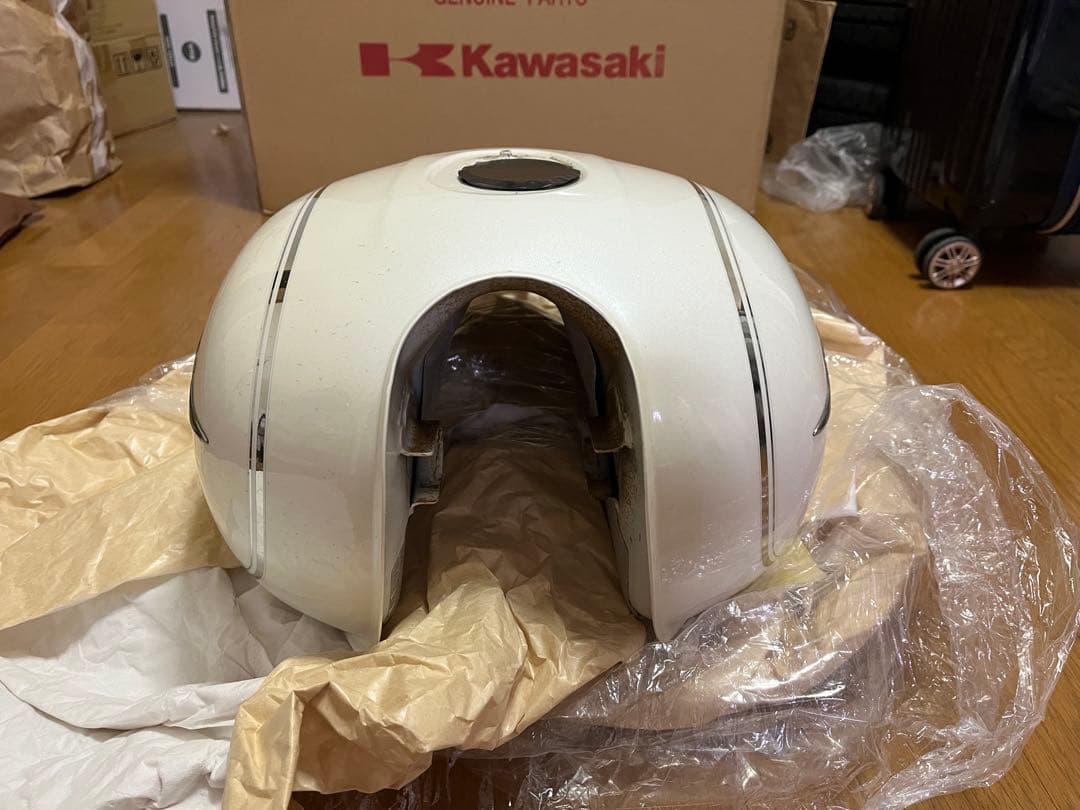 Kawasaki Estrella タンク 使用済み 凹み有り ホワイト