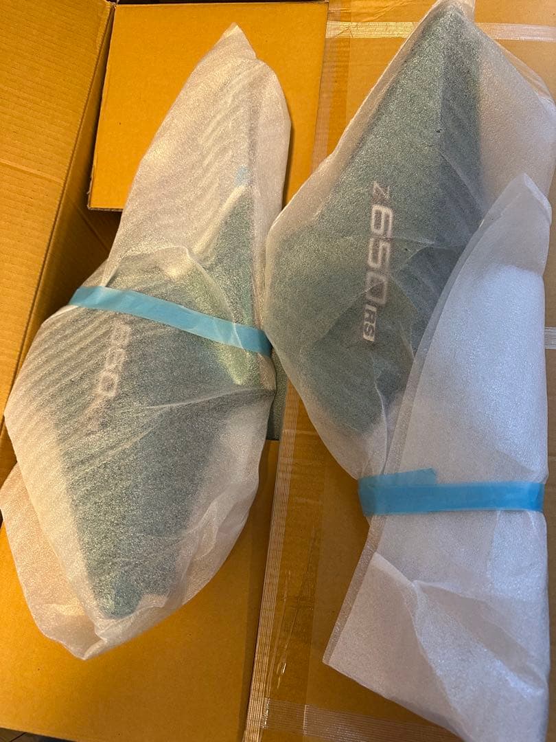 も*も様 Z650RS 初期型緑　新品外装　一台分