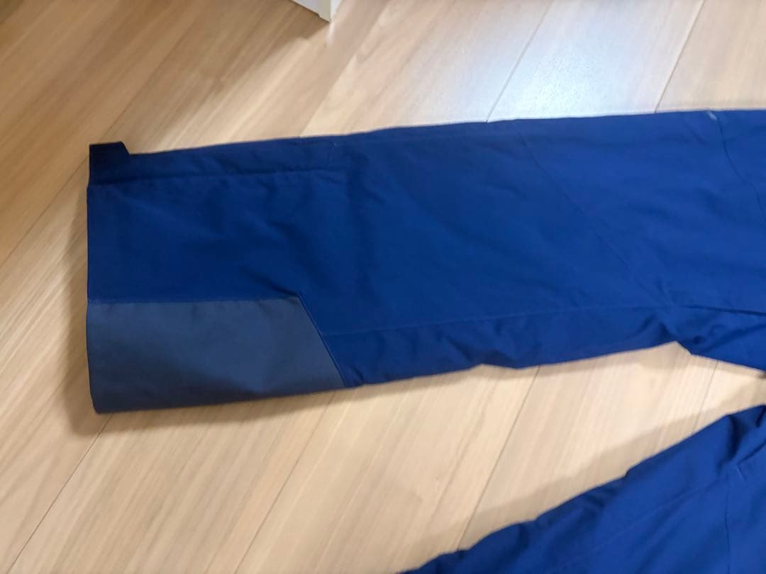 ★送料無料・超美品★お洒落　ゴールドウィン　スノーパンツ　スノーボード　スキー