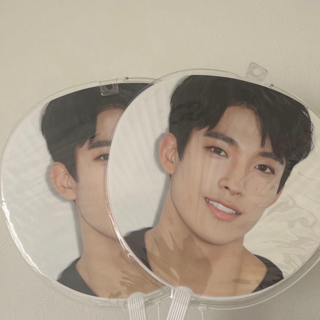 ドギョム　うちわ　セット