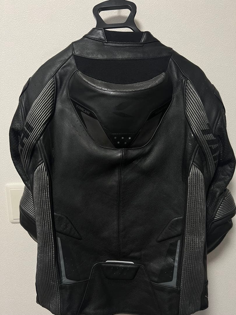 タイチ　レザージャケット