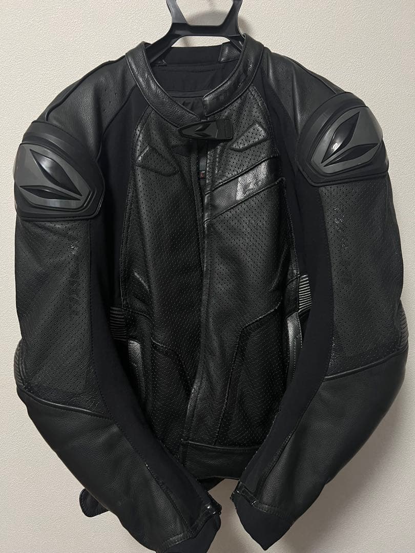 タイチ　レザージャケット