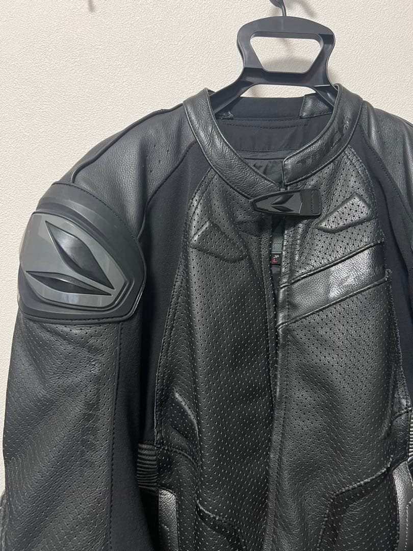 タイチ　レザージャケット