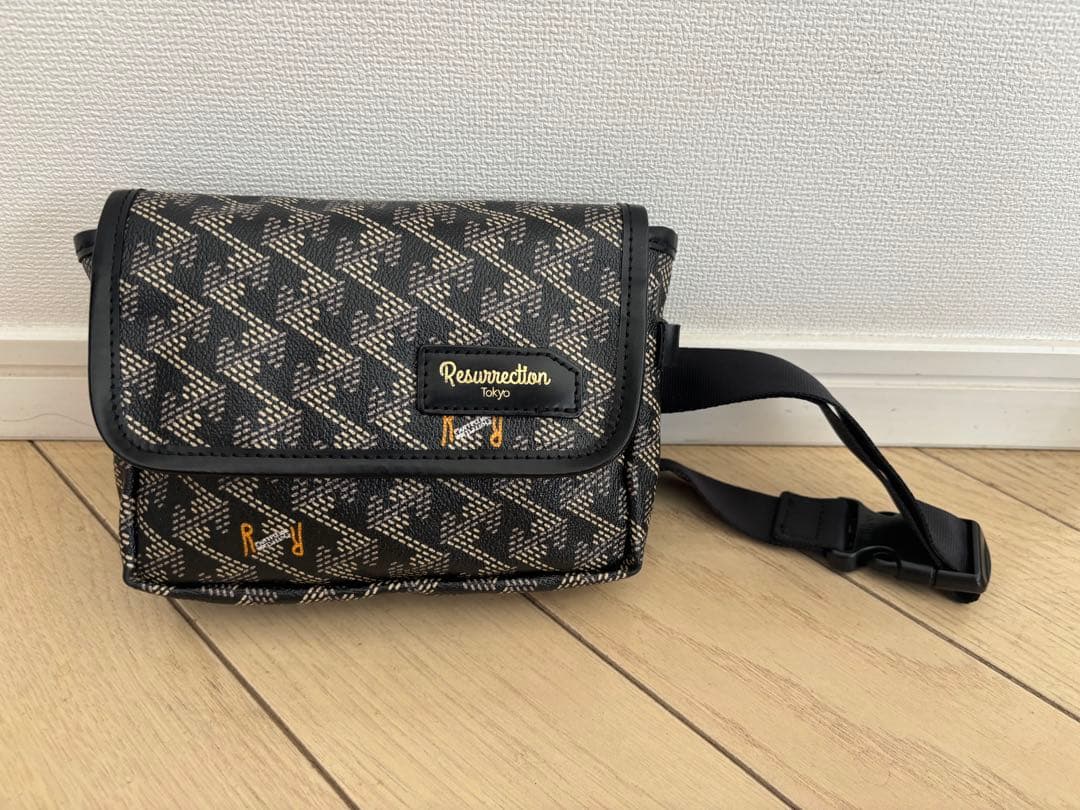 ［フルムーン］レザレクション　アイクスNO.2 ウエストポーチ