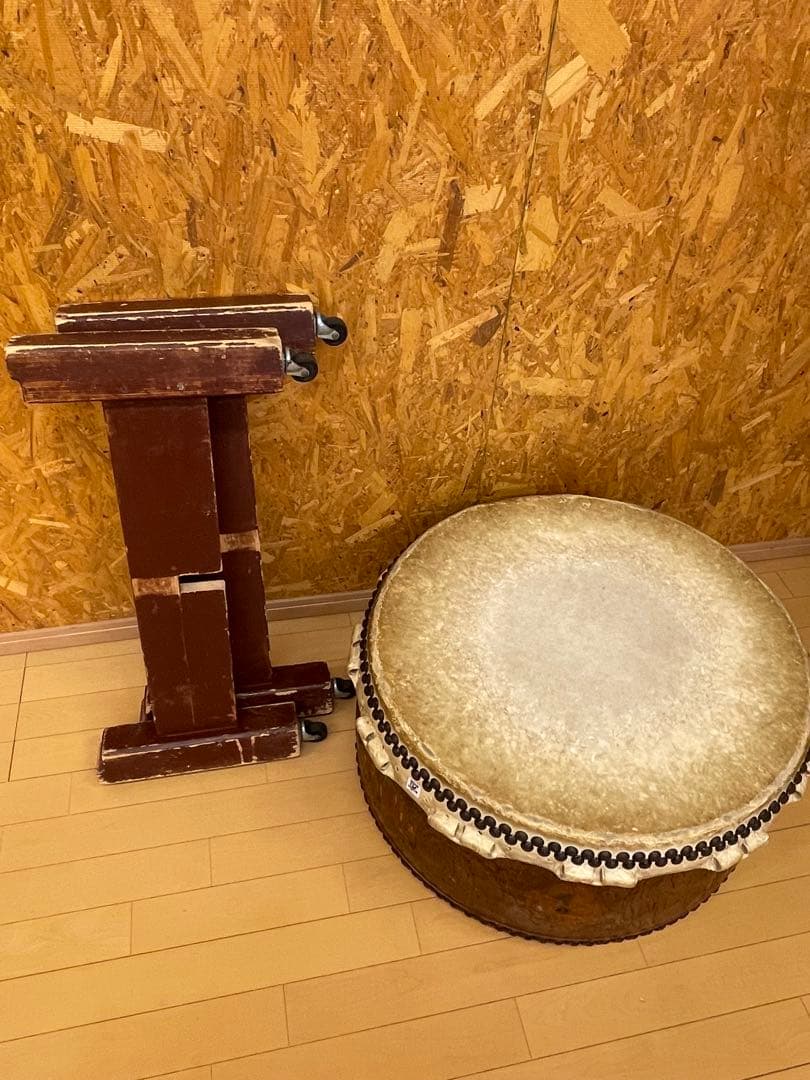 二尺一寸平胴太鼓　台付　【消音稽古に最適】