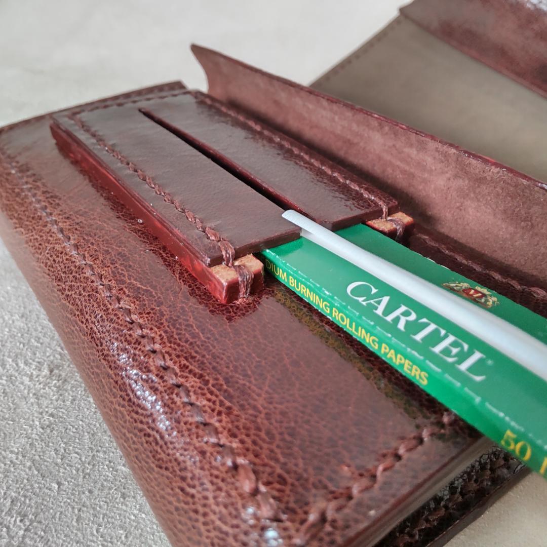 手巻きたばこ 三つ折りシャグポーチ（茶色）高級姫路レザー使用 一点物S-57HC