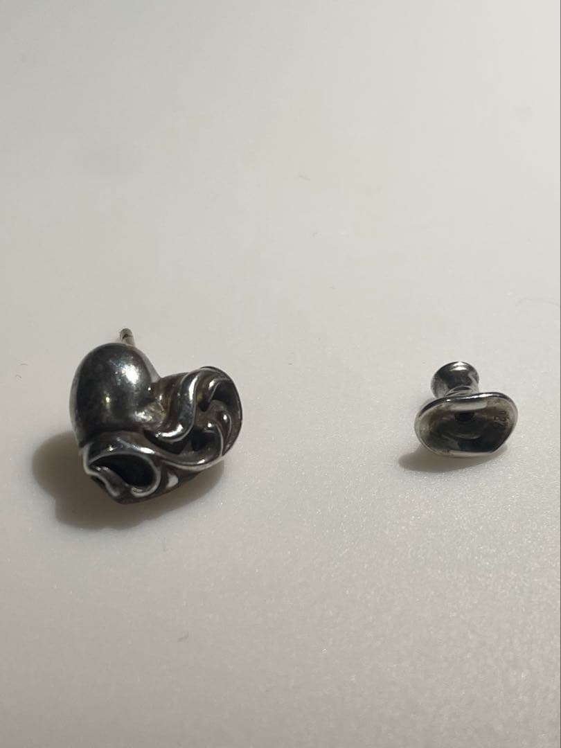 ⭐︎最終値引き【正規品】クロムハーツ　ハートピアス