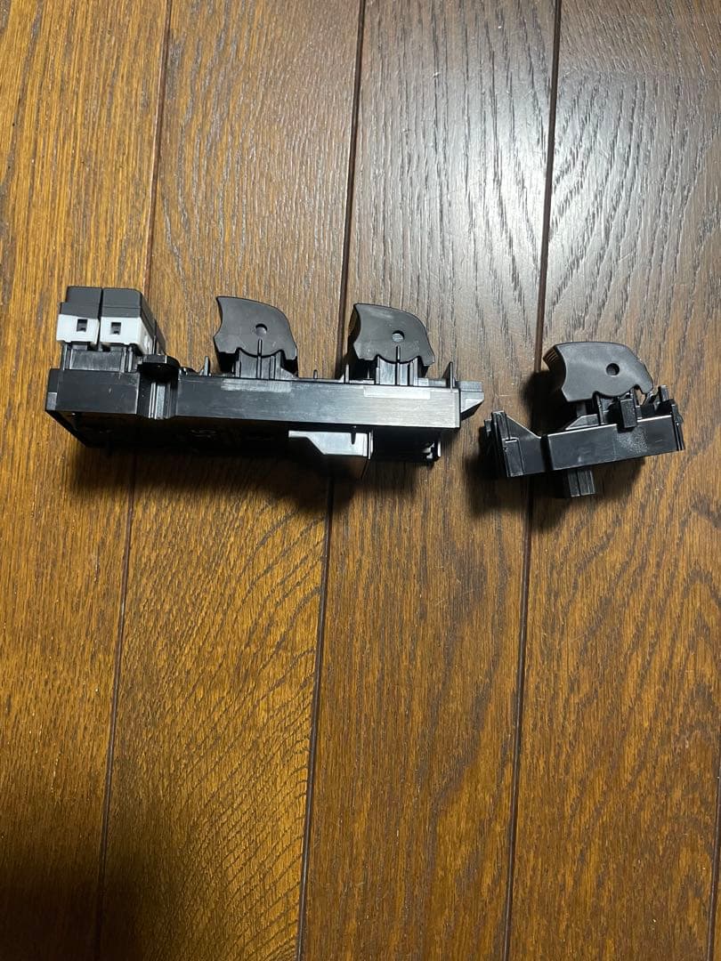 トヨタ純正　パワーウインドウスイッチ　運転席助手席セット