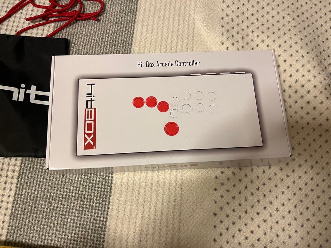 hit box 本体とケーブル