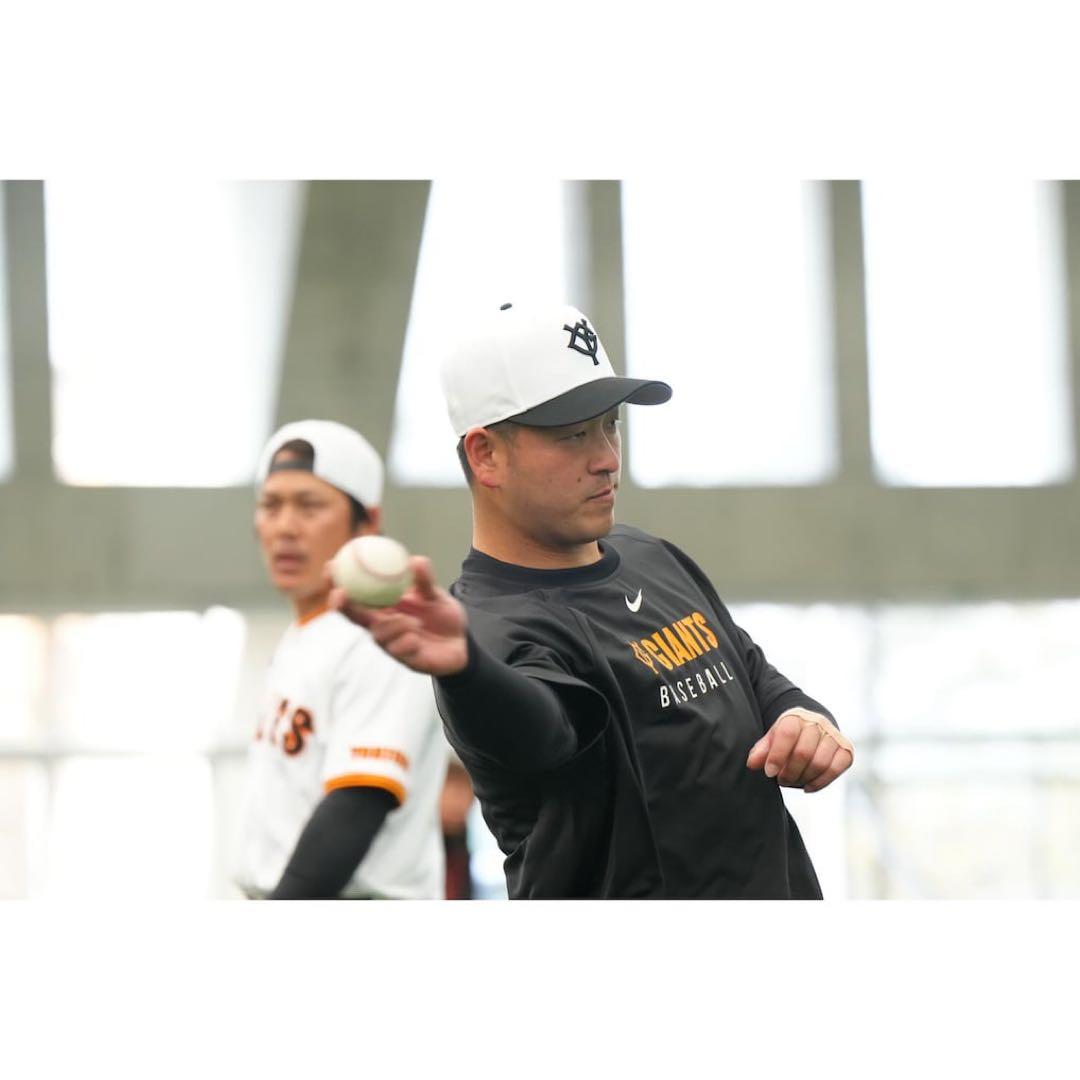 選手着用モデル　読売ジャイアンツ プラクティス ハイグレードTシャツ➕短パン