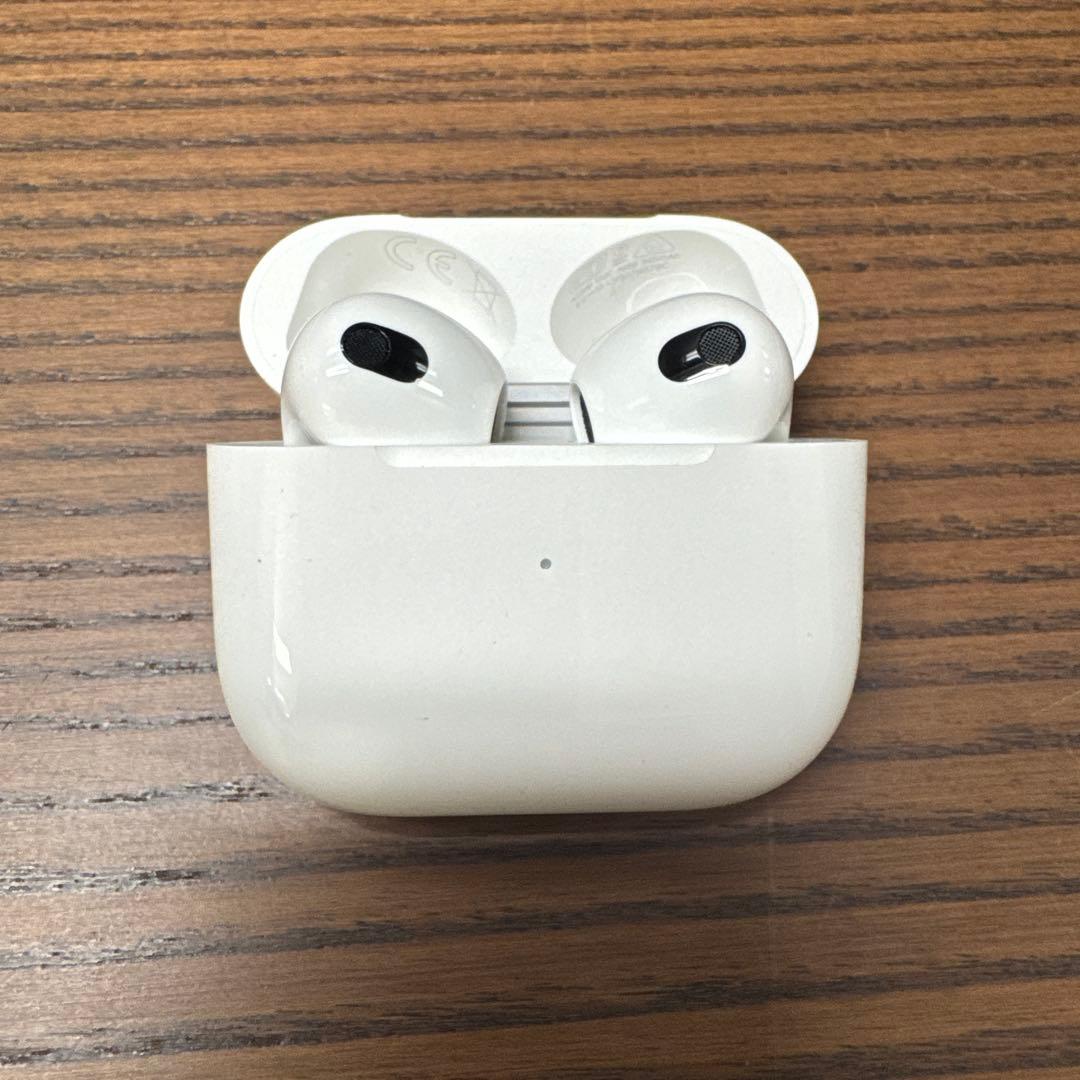 APPLE(アップル) AirPods 第3世代 A2565