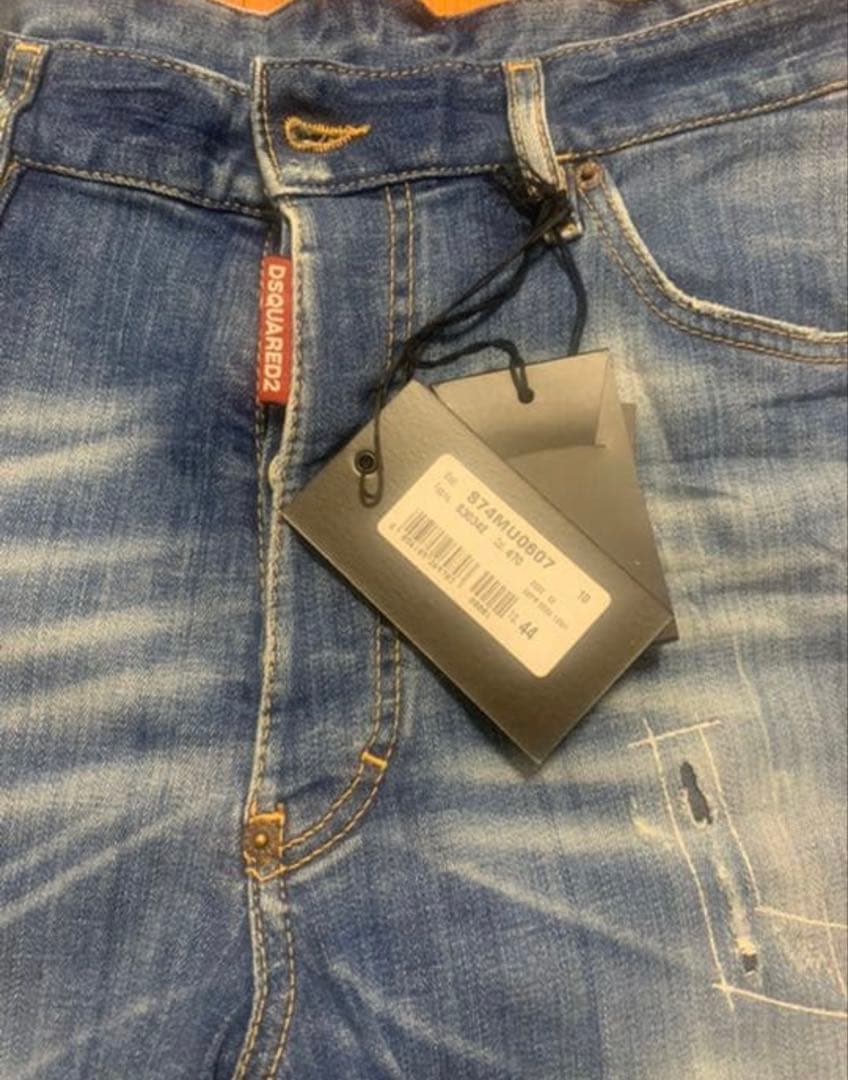 DSQUARED2 ショートパンツ　サイズ44